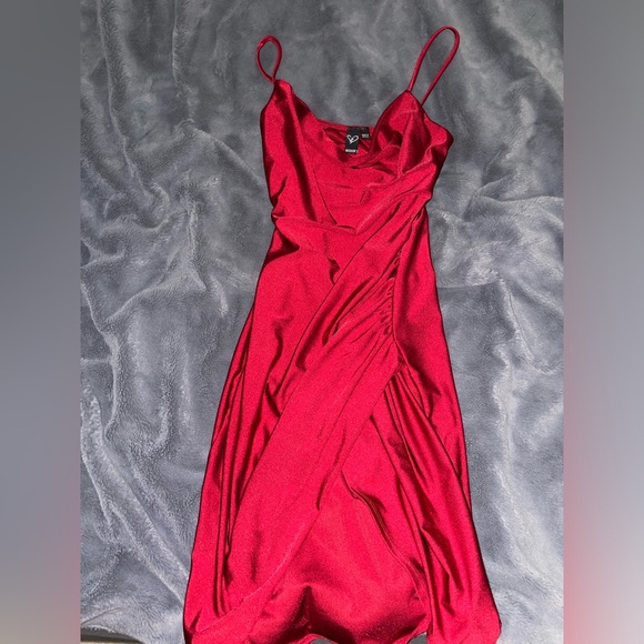 Windsor Red Formal Dress - Picture 2 of 4